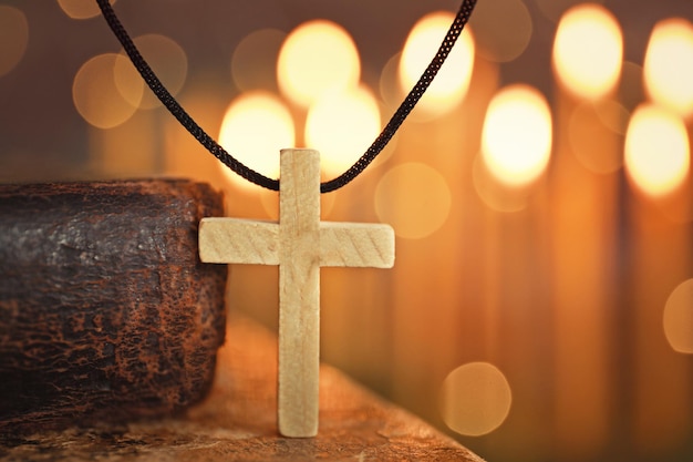多重ライトに対する木製の十字架