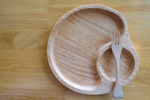 Wooden dining utensils