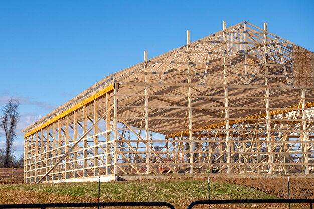 写真 大きな建物の木製のフレーム