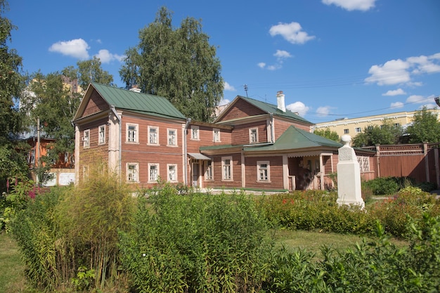 wooden manor house Russia 19th century