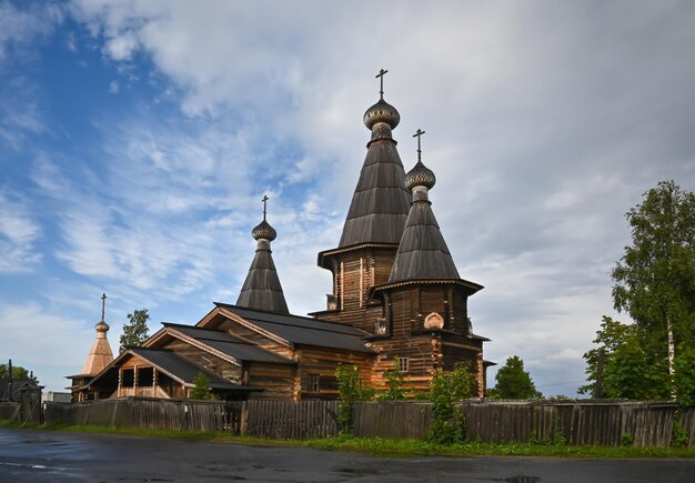 Деревянная православная церковь