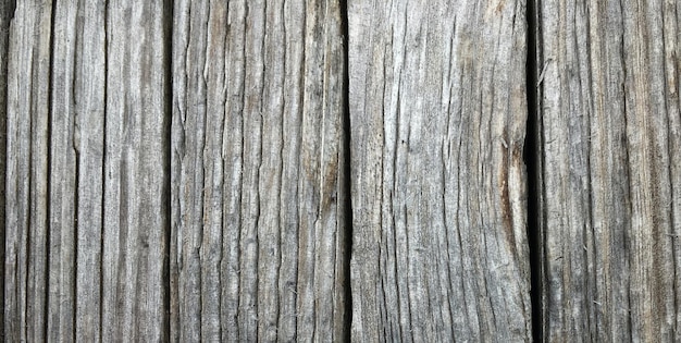 節のある木の板