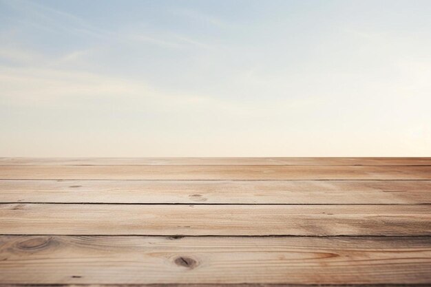 写真 空を背景に木のテーブルに木の板