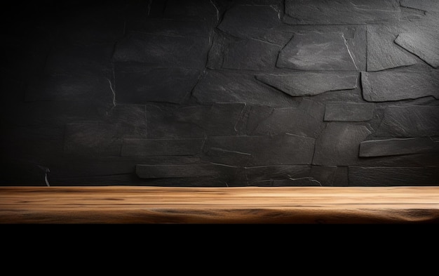 黒い石の壁の背景を持つ木製のテーブル