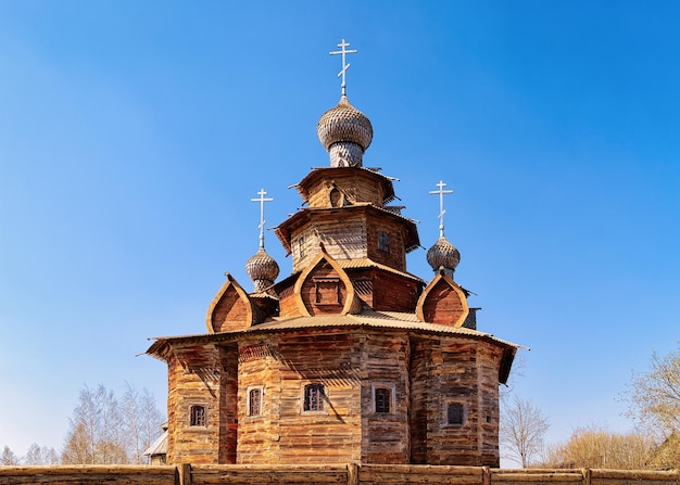 ロシアのウラジミール州のスーズダリの町にある木造変容教会。