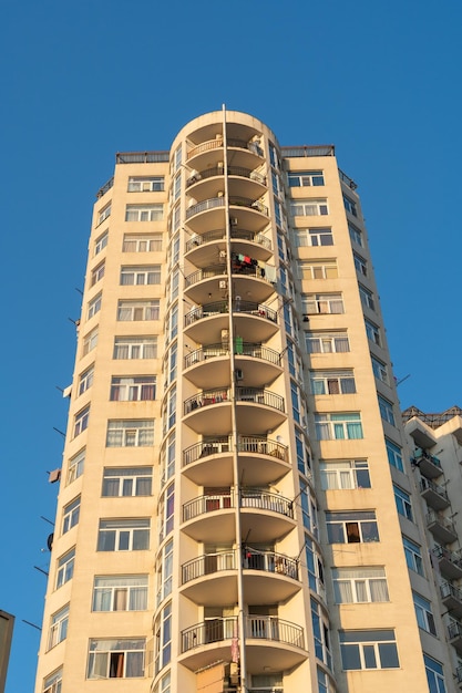 Woongebouw met meerdere verdiepingen in Tbilisi