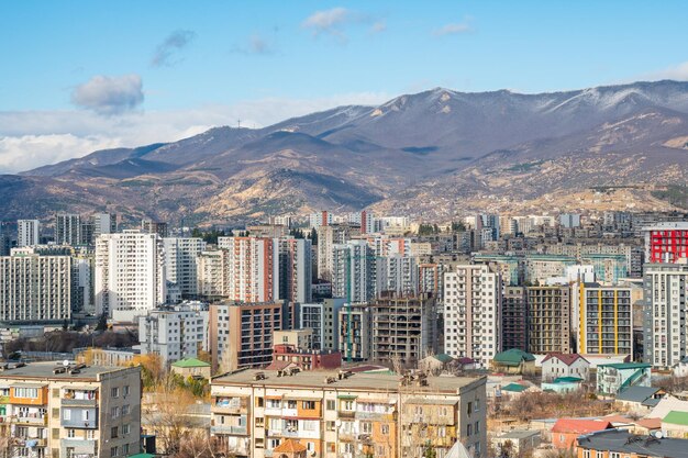 Foto woonwijk van tbilisi met veelverdiepingen in gldani