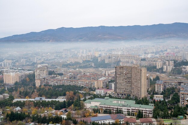 Foto woonwijk van veelverdiepingen in tbilisi in gldani en temka