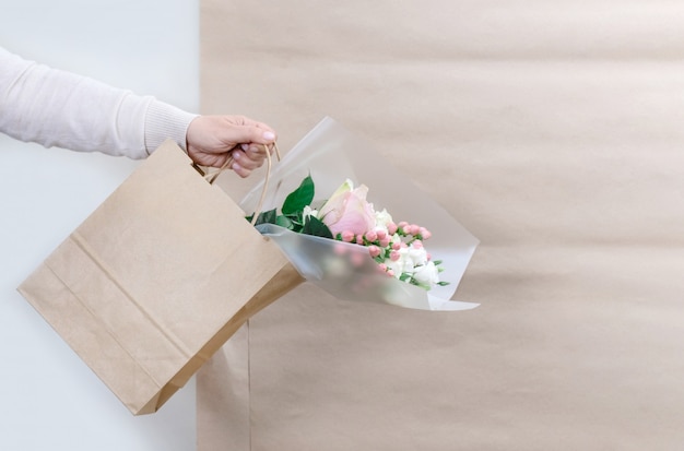 Worker flower pink delivery service packing bag box apron packer shipping open online