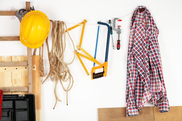 Working tools in workshop