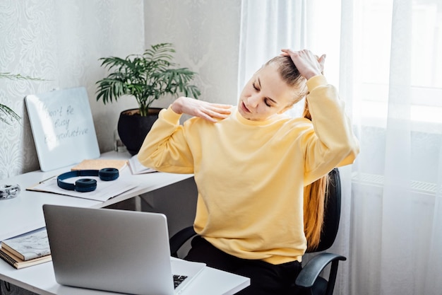 Workout at work office exercises at desk desk friendly workplace exercises to keep healthy at office