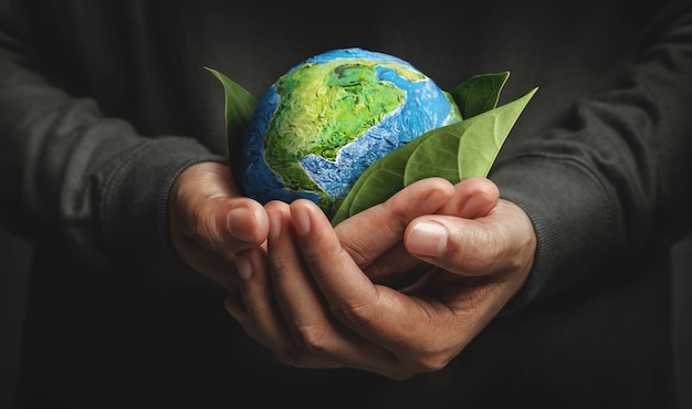 Concetto di giornata mondiale della terra energia verde risorse rinnovabili e sostenibili