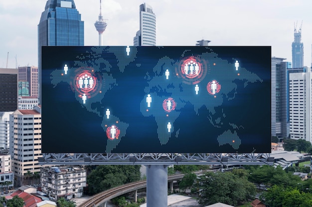 국제 연결 및 비즈니스 개념 쿠알라룸푸르 말레이시아 아시아의 파노라마 도시 전망을 통해 빌보드에 세계 행성 지구 지도 홀로그램