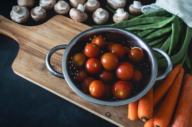 Wortelen, sperziebonen, tomaten en portobello champignons