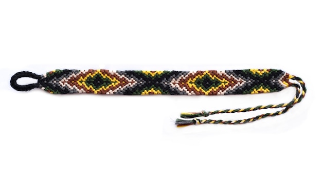 Плетеные браслеты дружбы своими руками из вышивки яркими нитками ручной работы