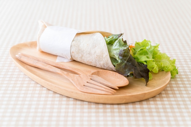 wrap salad roll