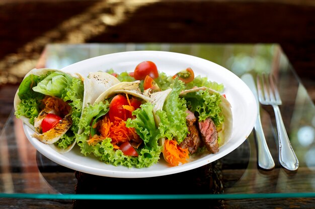 Wraps food meat