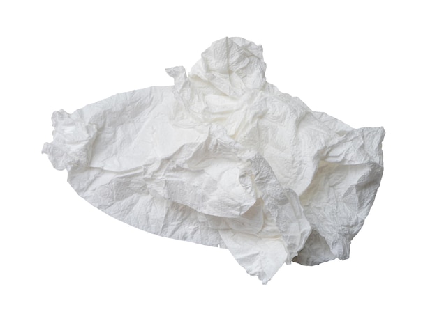 Морщинистый или скомканный белый трафарет или папиросная бумага после использования из туалета или туалета, оставленные на полу на белом фоне с обтравочной дорожкой