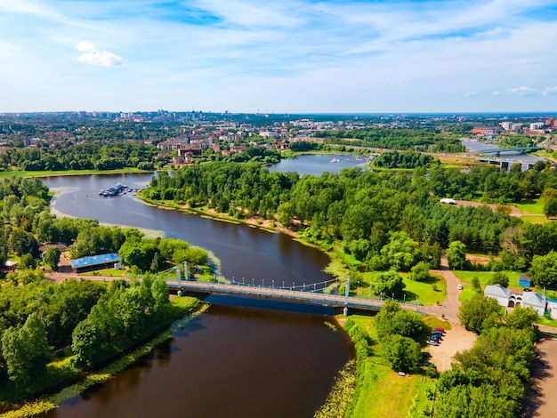 Yaroslavl stad Volga rivier luchtfoto