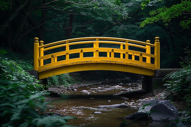 Photo yellow bridge over stream