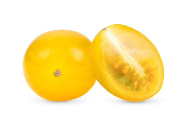 흰색 배경에 고립 된 노란색 체리 토마토
