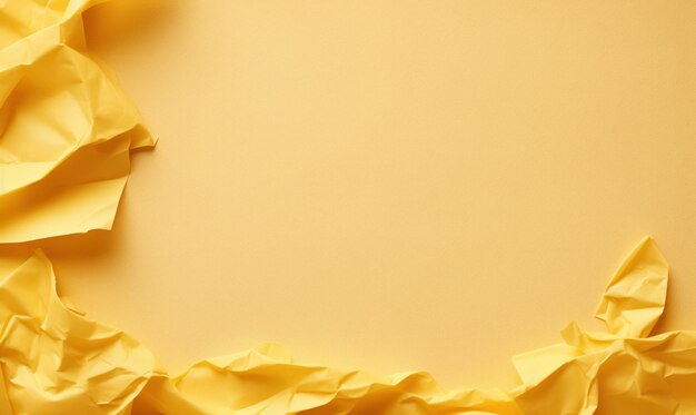 テキストのスペースが付いた黄色い折りたたまれた紙の背景