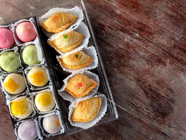 노란 카리 푸프와 모치 맛있는 간식