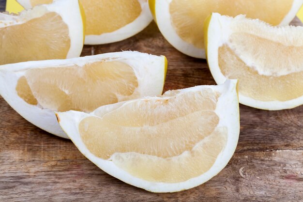 Yellow grapefruit slices