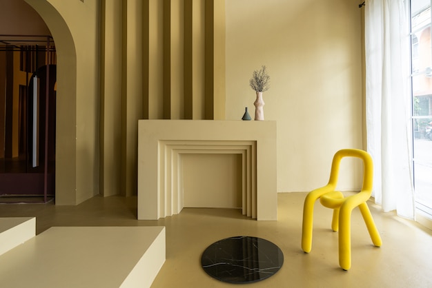 Foto scena interna gialla nello stile minimal moderno / concetto di interior design / scena della senape