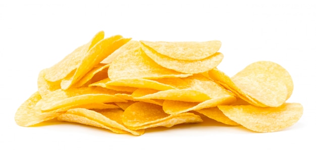 Фото Желтые картофельные чипсы, изолированные на белом