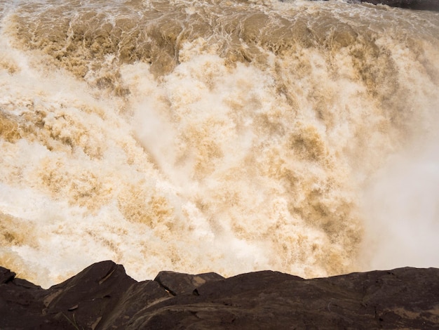 Il fiume giallo e le cascate di hukou