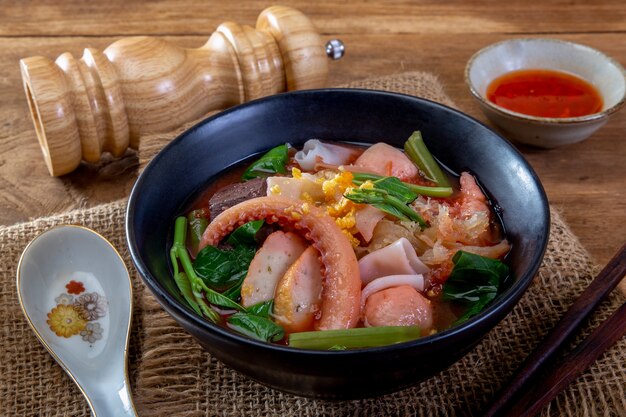 Yen ta fo, rice noodles in pink soup, thai cuisine