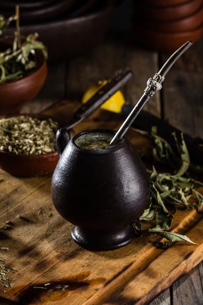 Yerba mate - латиноамериканский травяной чай с горячим напитком