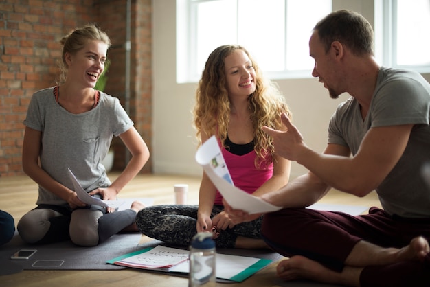 Foto concetto di classe di yoga