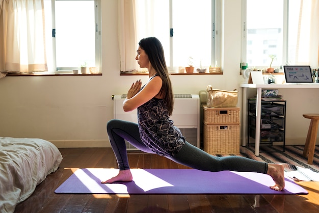 Yoga is een goede oefening om balans te bereiken.