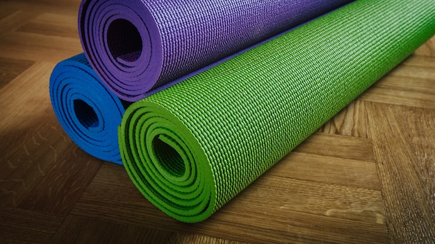 Yogamatten op de vloer