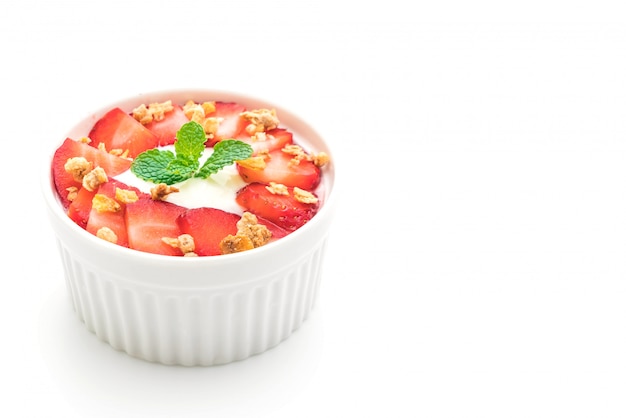 yoghurt met aardbei en muesli