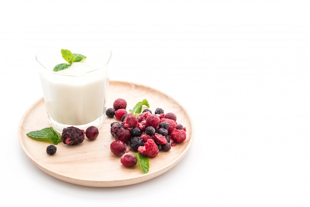 yoghurt met gemengde bessen