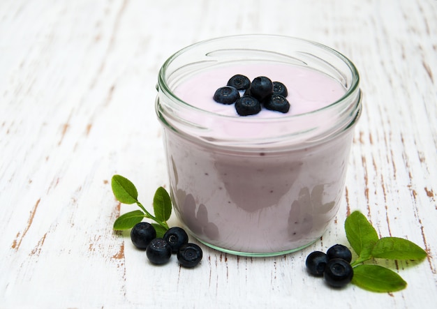 Yoghurt met vers fruit