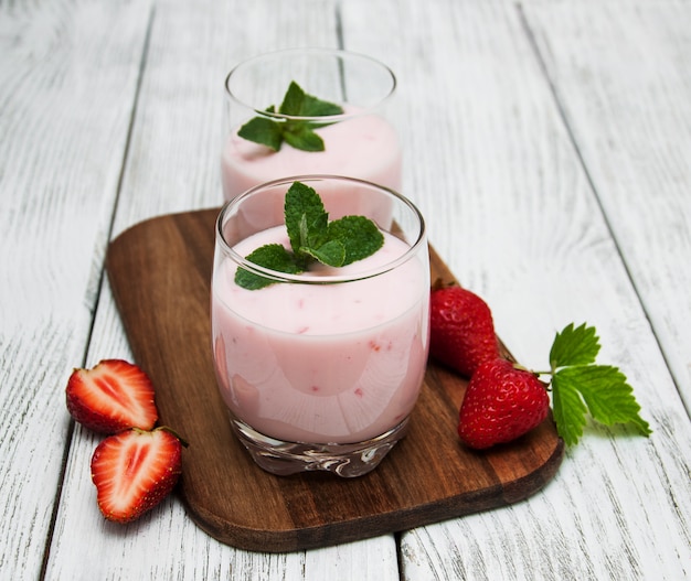 Yoghurt met verse aardbeien