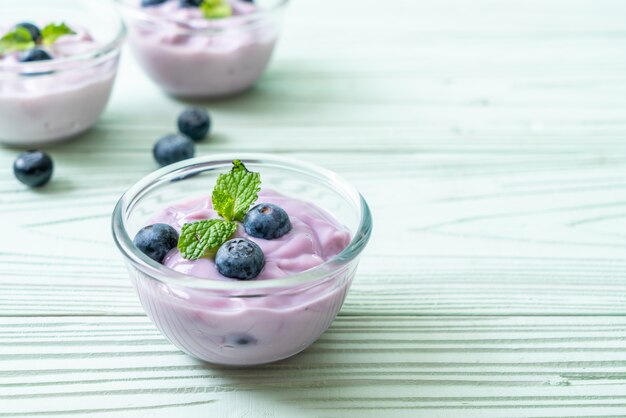 yoghurt met verse bosbessen