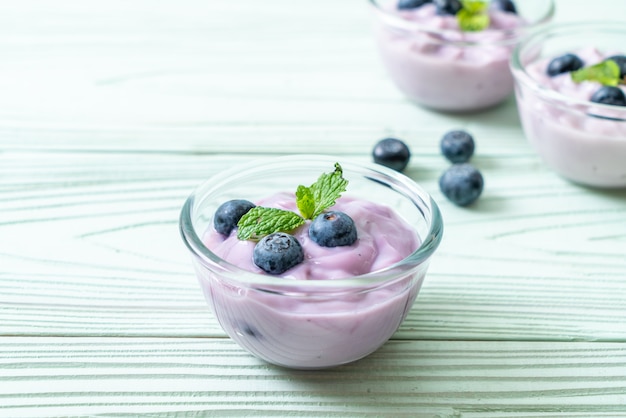 Yoghurt met verse bosbessen