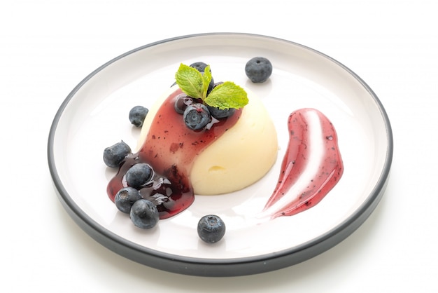 yoghurtpudding met verse bosbessen