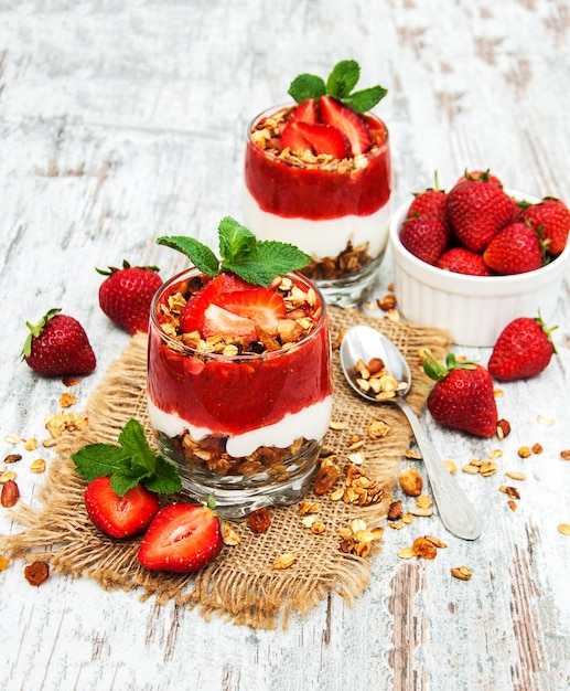 Yogurt e muesli per colazione