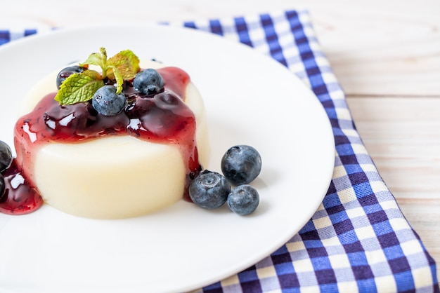 yogurt pudding with fresh blueberries