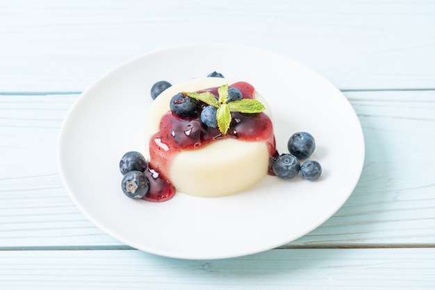 yogurt pudding with fresh blueberries