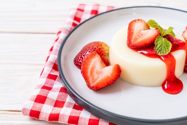 yogurt pudding with fresh strawberries