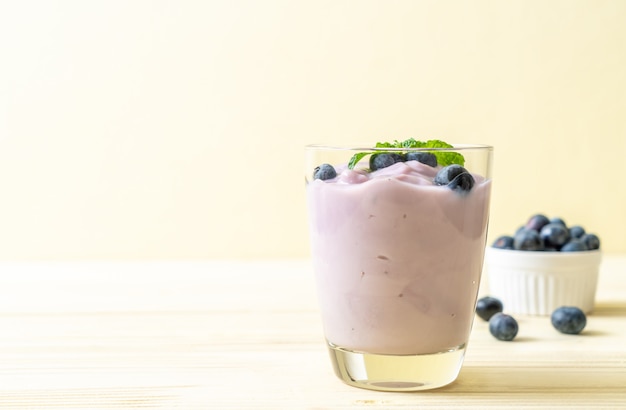 yogurt with fresh blueberries