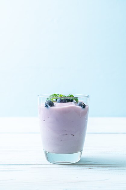 yogurt with fresh blueberries