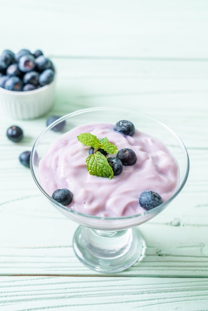 yogurt with fresh blueberries